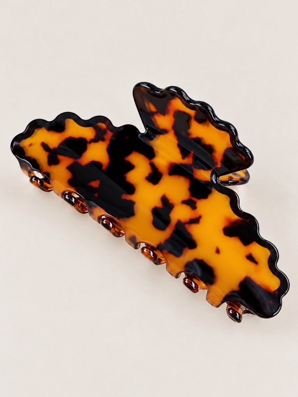 New! Tortoiseshell Scalloped Claw Clip NWOT